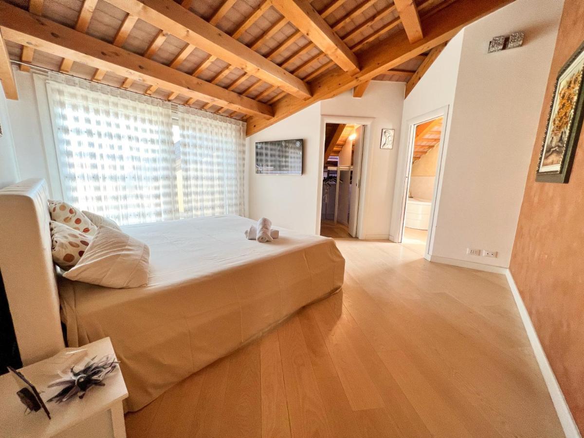Ferienwohnung Erman House Mansarda Sulla Riviera Del Brenta Venezia Dolo Exterior foto